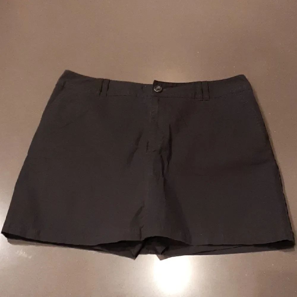 Dockers Black Skorts